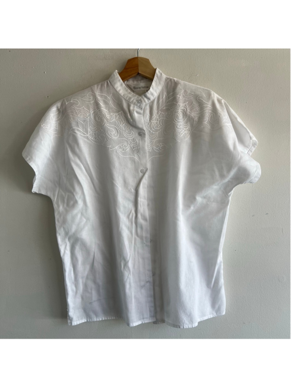 Susan Hutton White Embroidered Button Down Shirt Size 10